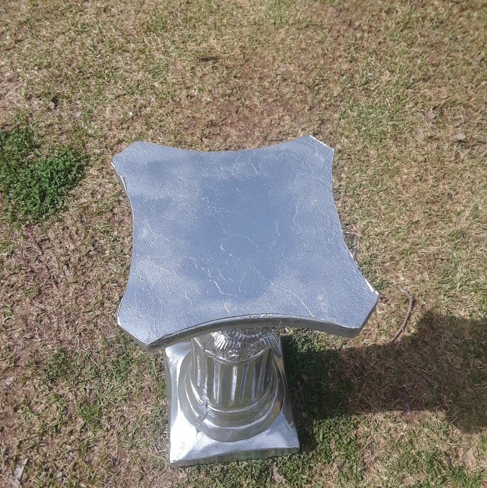 End Table/Plant Holder